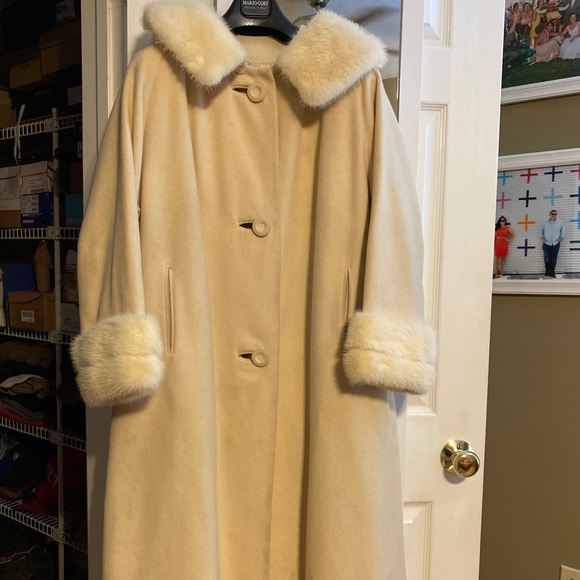 Vintage wool coat - Picture 1 of 2
